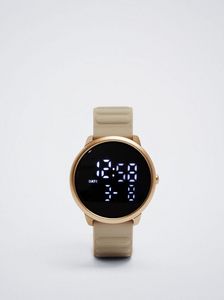 Ofertă Digital Watch With Silicone Strap  Digital Watch With Silicone Strap 219,9 lei la Parfois