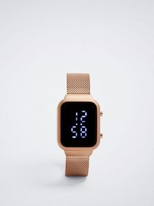 Ofertă Digital Watch With Square Case  Digital Watch With Square Case 209,9 lei la Parfois